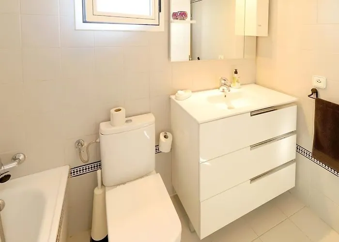 Jazmin, 3 Bed In Mojones בית נופש