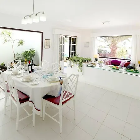 Jazmin, 3 Bed In Mojones